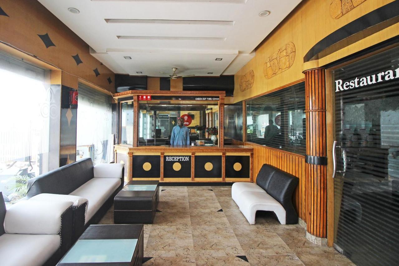 Oyo 9388 Yash Hotel Джайпур Екстериор снимка